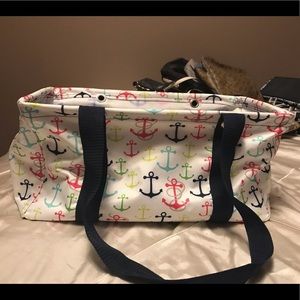 Thirty one. Medium utility tote
